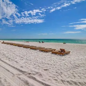 https://awesome-beach-condo-amazing-ocean-views.panamacity-beachhotels.com